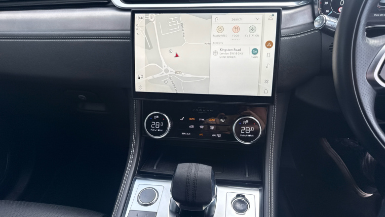 Jaguar F-Pace 2.0 P400e R-Dynamic SE 5dr Auto AWD Estate